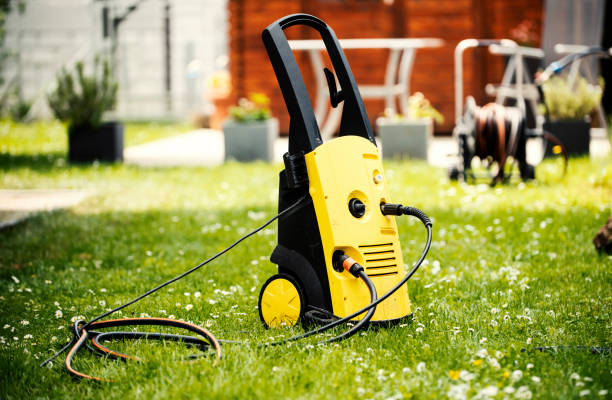 Best Pool Deck Cleaning  in Graham, TX